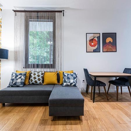 Vertigo Modern Studio-Free Private Parking-Fast Wi-Fi Novi Sad Exterior photo