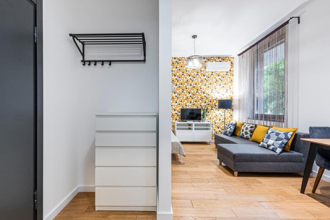 Vertigo Modern Studio-Free Private Parking-Fast Wi-Fi Novi Sad Exterior photo