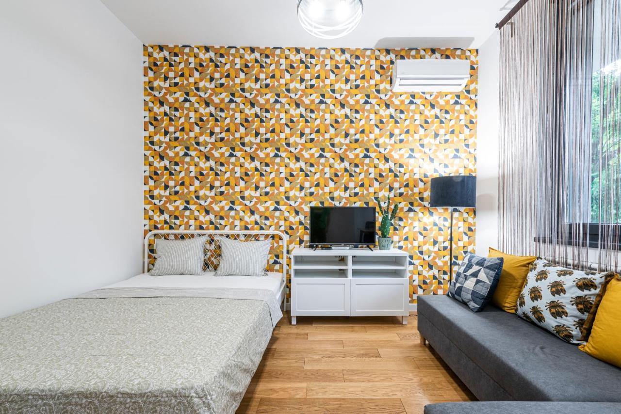 Vertigo Modern Studio-Free Private Parking-Fast Wi-Fi Novi Sad Exterior photo